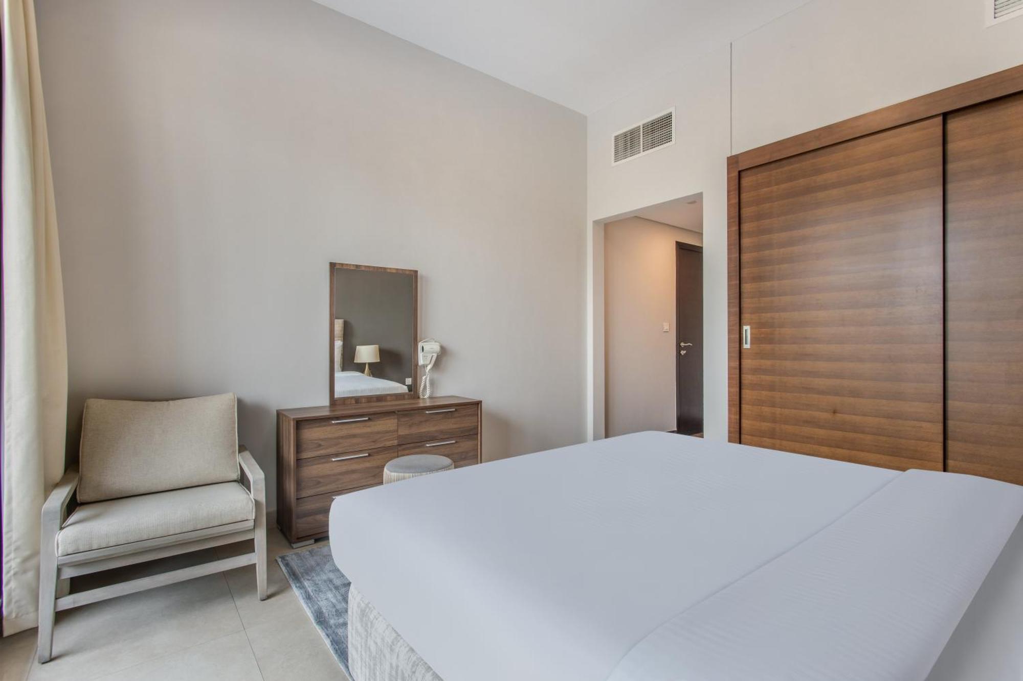Апартаменты Icon Casa Living - Sparkle Tower 1 Дубай Экстерьер фото
